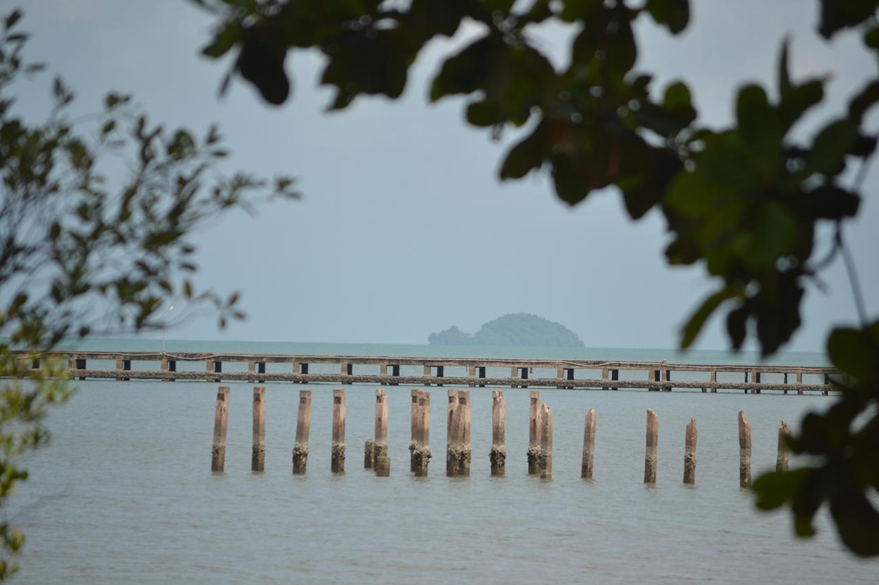 ホテル Baan Chid Talay チャン島 エクステリア 写真